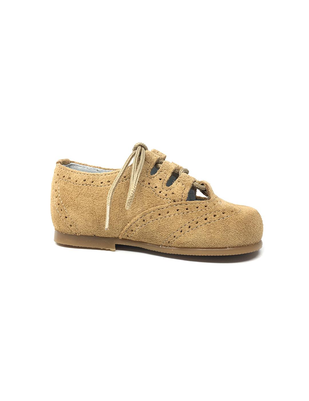 INGLESITA ANTE ARENA